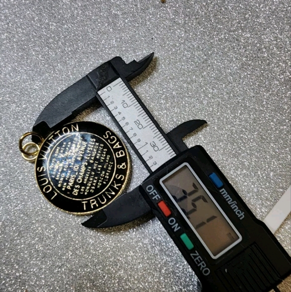 Louis Vuitton Trunks and Bags Charm - Picture 3 of 5